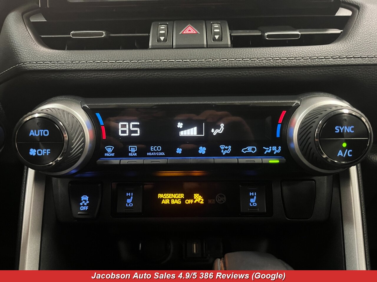 2021 Toyota RAV4 Hybrid XLE Premium AWD - Photo 21 - Oshkosh, WI 54901