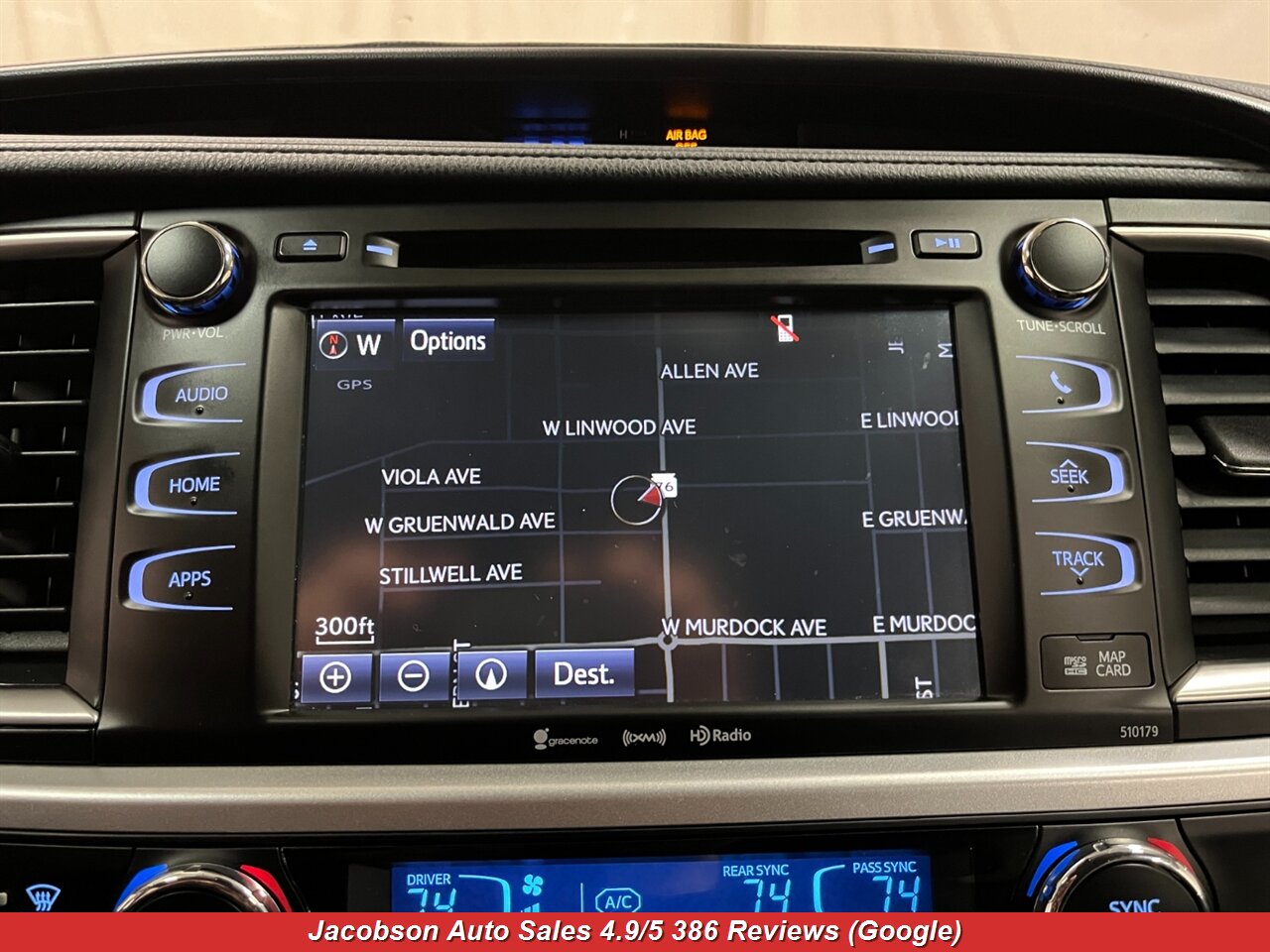 2017 Toyota Highlander SE AWD - Photo 14 - Oshkosh, WI 54901