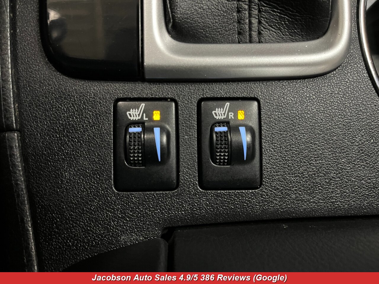 2017 Toyota Highlander SE AWD - Photo 19 - Oshkosh, WI 54901