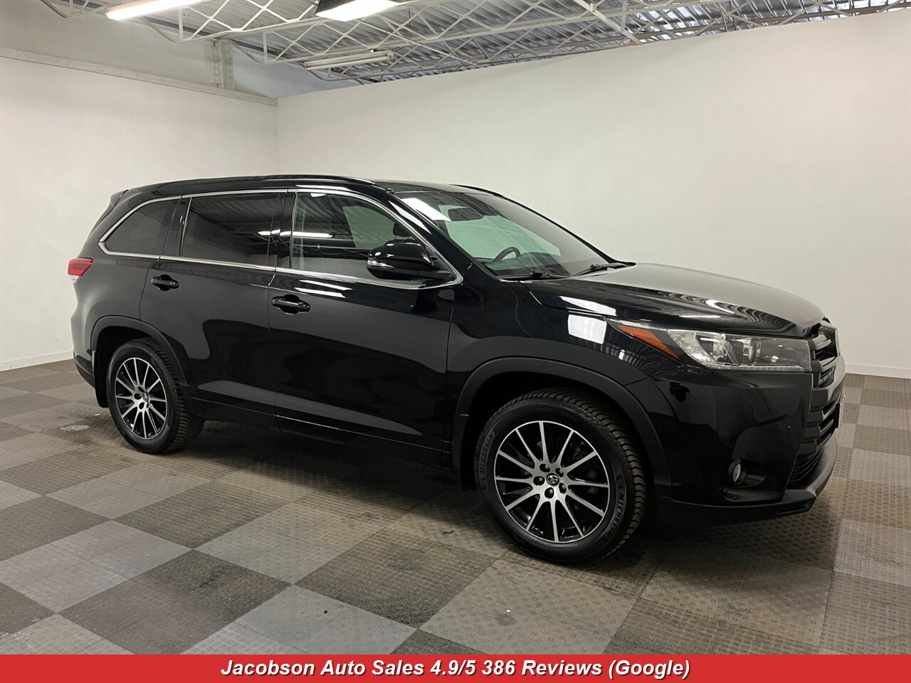 2017 Toyota Highlander SE AWD - Photo 56 - Oshkosh, WI 54901