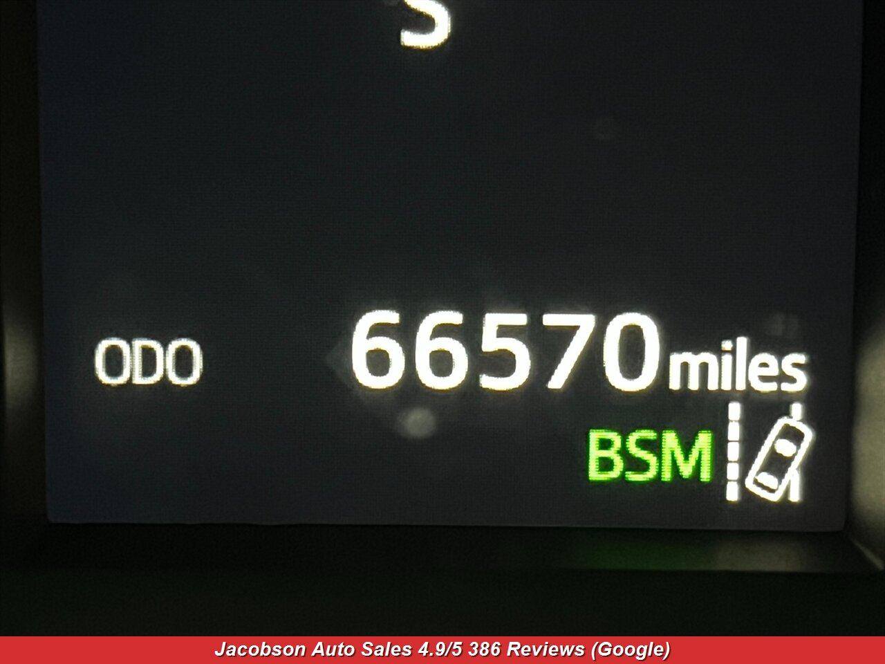 2017 Toyota Highlander SE AWD - Photo 11 - Oshkosh, WI 54901