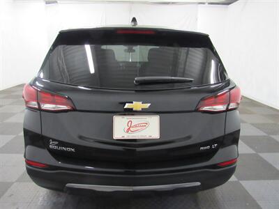 2023 Chevrolet Equinox LT 4x4   - Photo 7 - Oshkosh, WI 54901