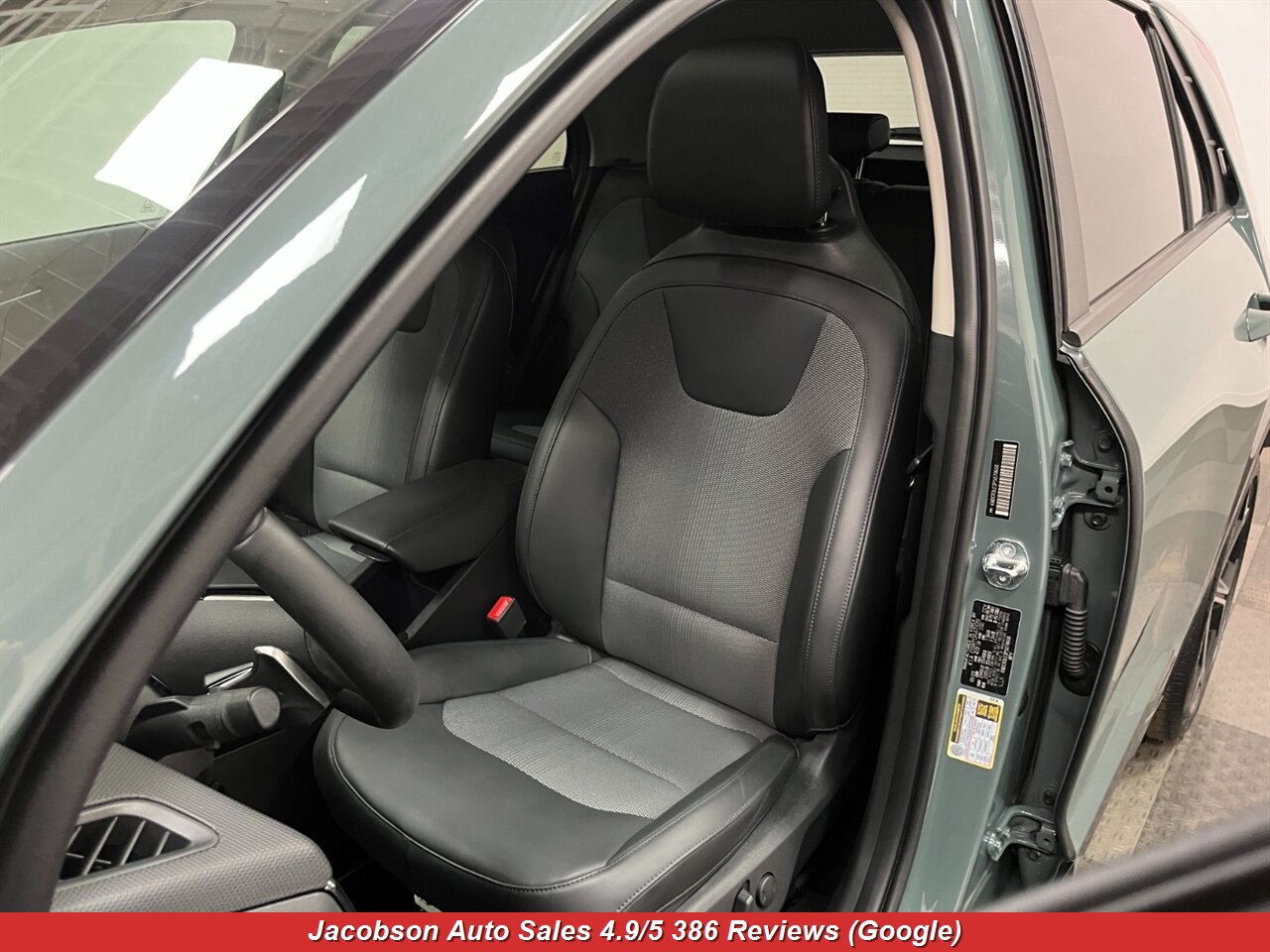 2023 Kia Niro EX Touring - Photo 32 - Oshkosh, WI 54901