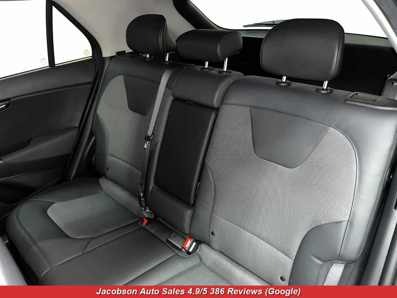 2023 Kia Niro EX Touring - Photo 35 - Oshkosh, WI 54901