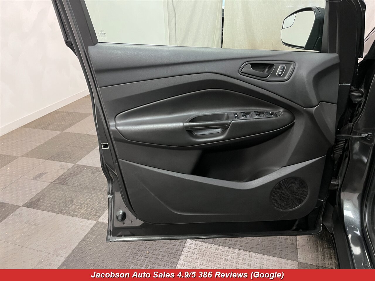 2018 Ford Escape S - Photo 24 - Oshkosh, WI 54901