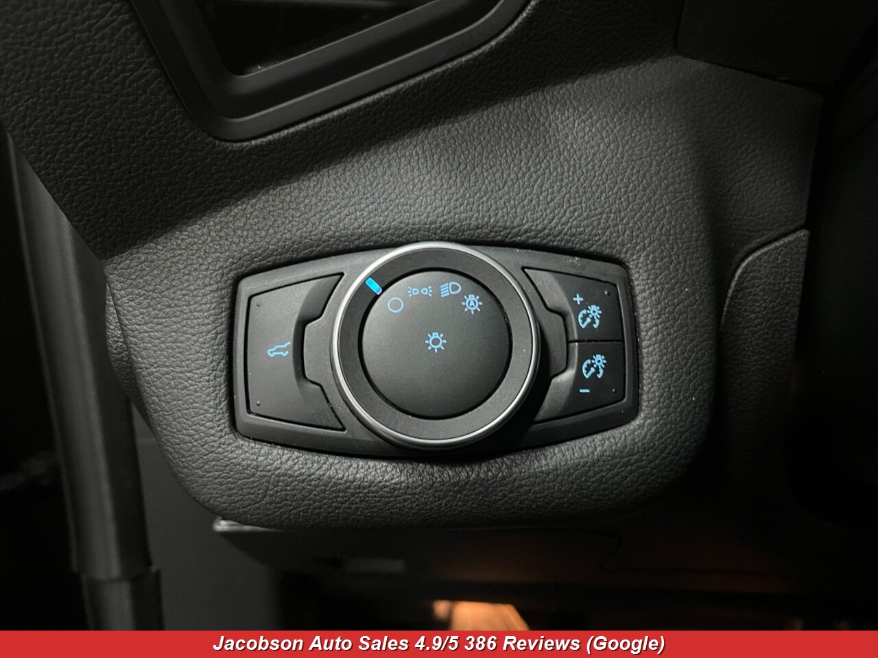 2018 Ford Escape S - Photo 4 - Oshkosh, WI 54901