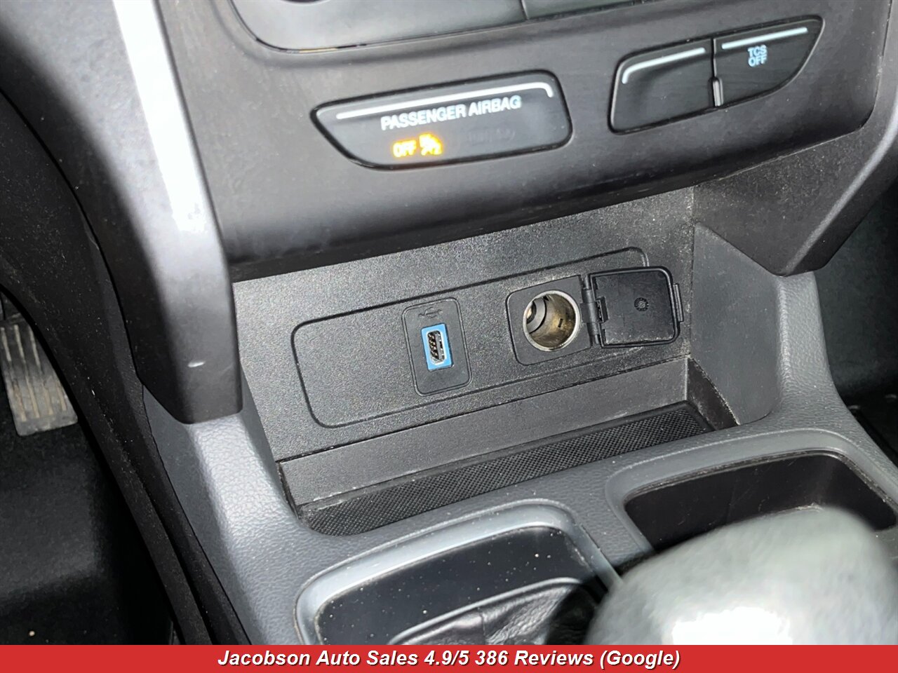 2018 Ford Escape S - Photo 16 - Oshkosh, WI 54901