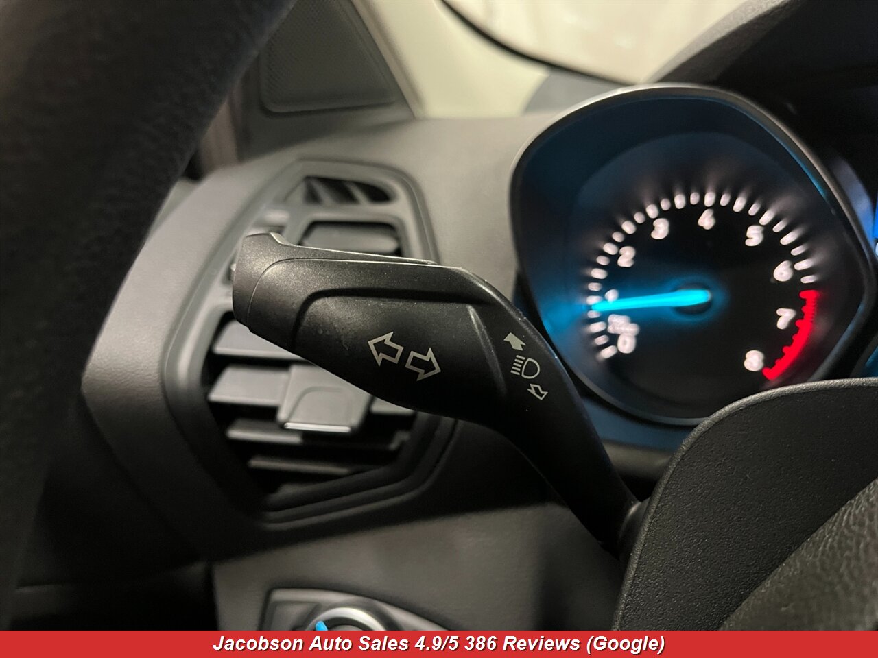 2018 Ford Escape S - Photo 5 - Oshkosh, WI 54901