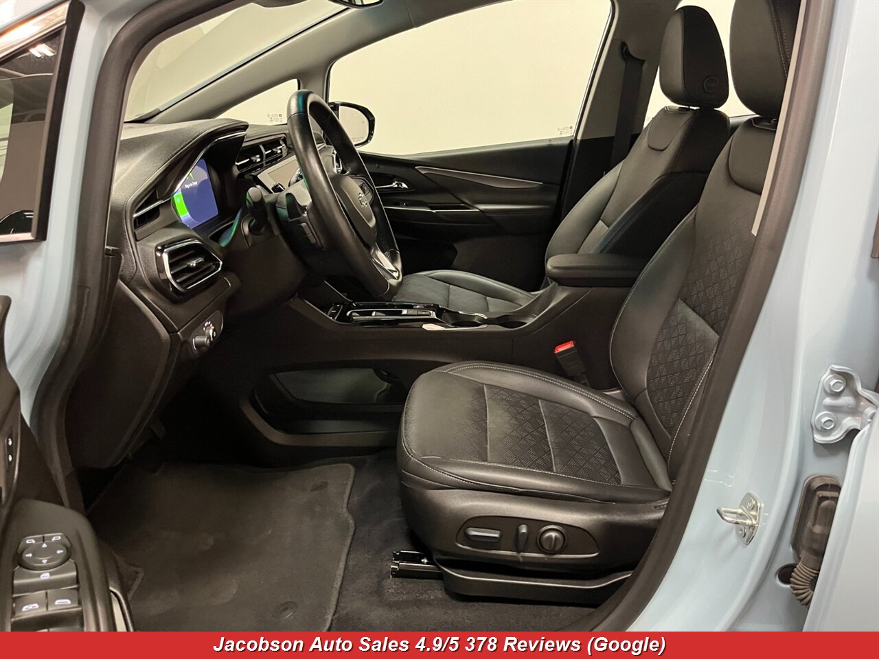 2023 Chevrolet Bolt EV 2LT - Photo 34 - Oshkosh, WI 54901