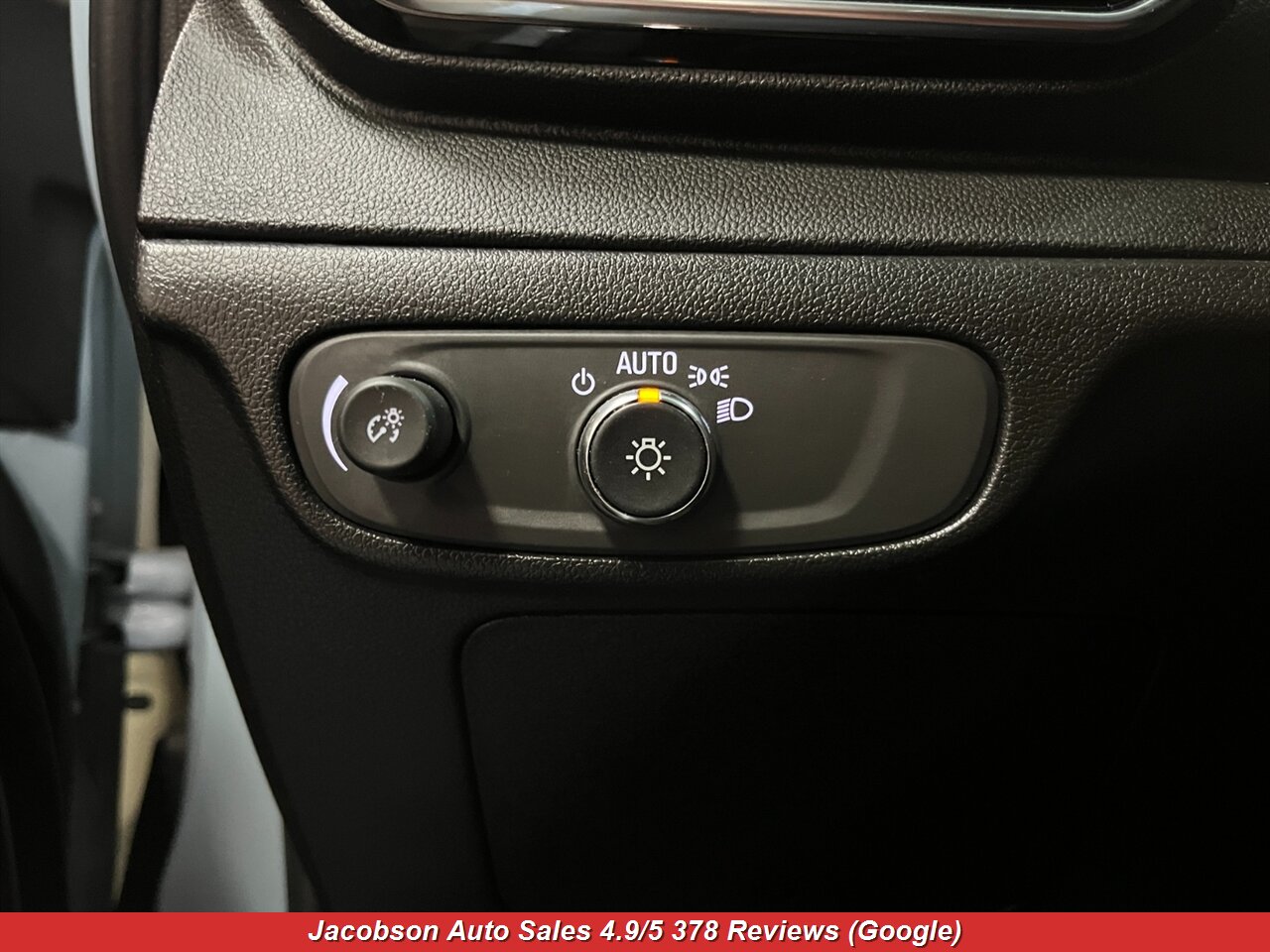 2023 Chevrolet Bolt EV 2LT - Photo 6 - Oshkosh, WI 54901