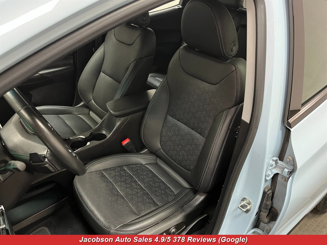 2023 Chevrolet Bolt EV 2LT - Photo 33 - Oshkosh, WI 54901