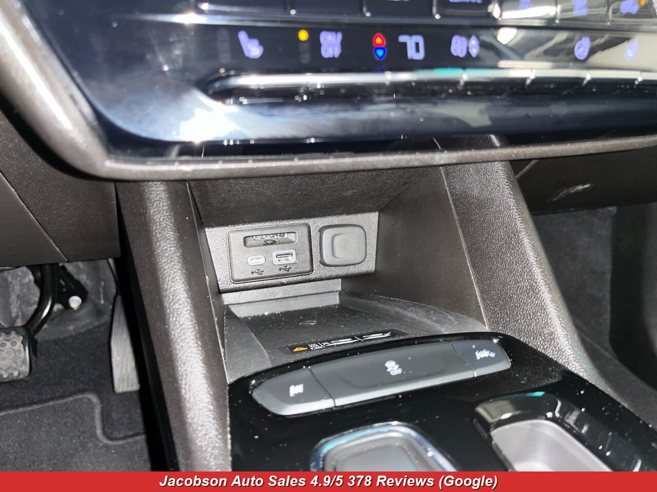 2023 Chevrolet Bolt EV 2LT - Photo 26 - Oshkosh, WI 54901