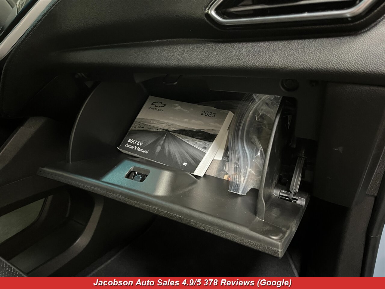 2023 Chevrolet Bolt EV 2LT - Photo 47 - Oshkosh, WI 54901