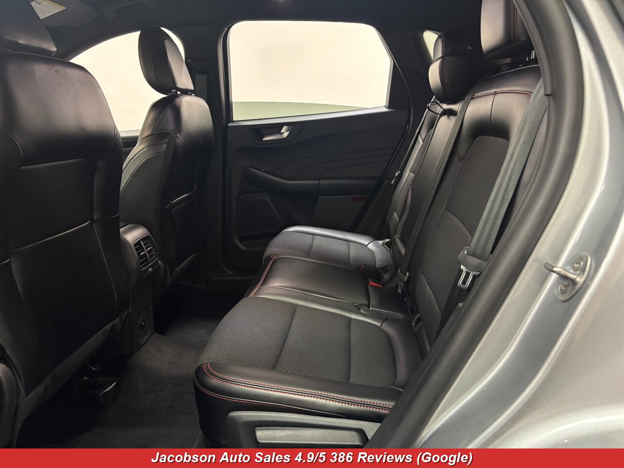 2024 Ford Escape ST-Line AWD - Photo 34 - Oshkosh, WI 54901