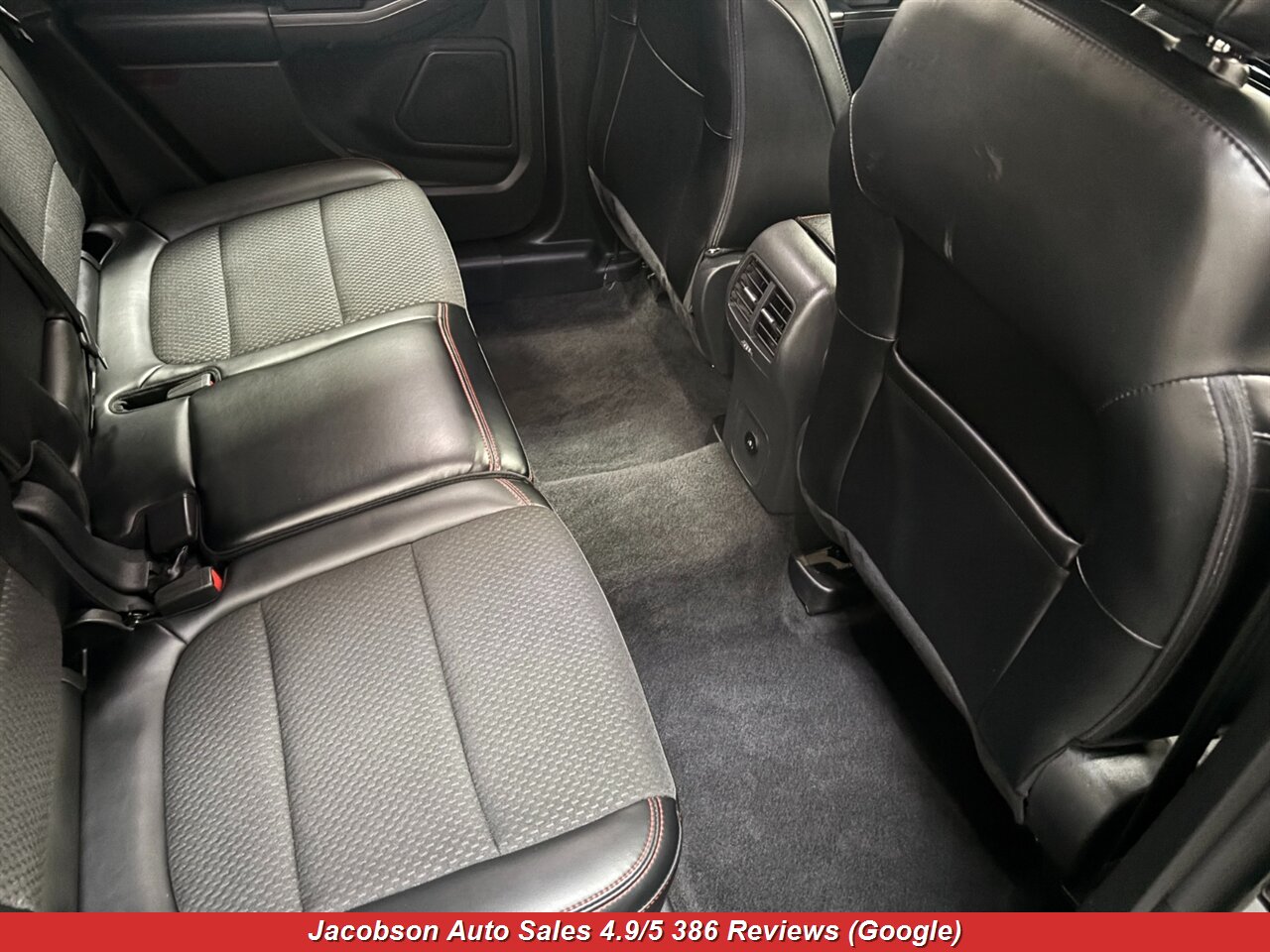 2024 Ford Escape ST-Line AWD - Photo 38 - Oshkosh, WI 54901
