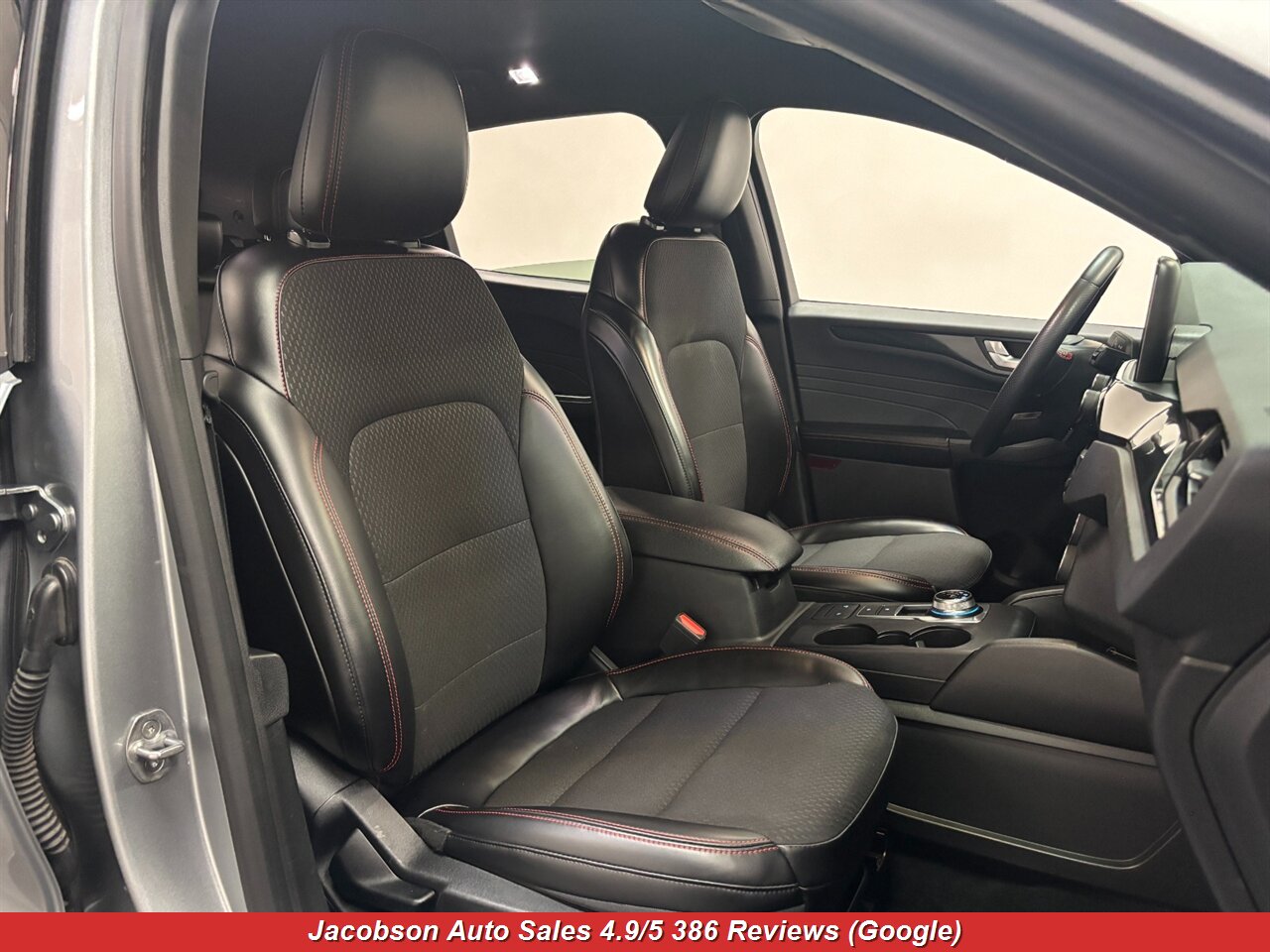 2024 Ford Escape ST-Line AWD - Photo 39 - Oshkosh, WI 54901
