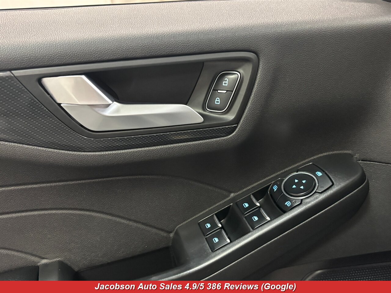 2024 Ford Escape ST-Line AWD - Photo 29 - Oshkosh, WI 54901