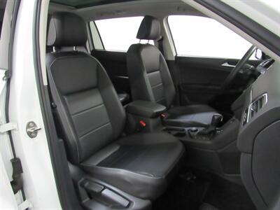 2021 Volkswagen Tiguan SE 4Motion AWD   - Photo 27 - Oshkosh, WI 54901