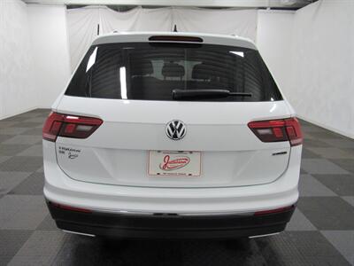 2021 Volkswagen Tiguan SE 4Motion AWD   - Photo 6 - Oshkosh, WI 54901