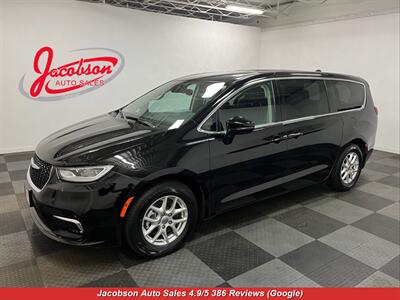 2024 Chrysler Pacifica Touring L Van