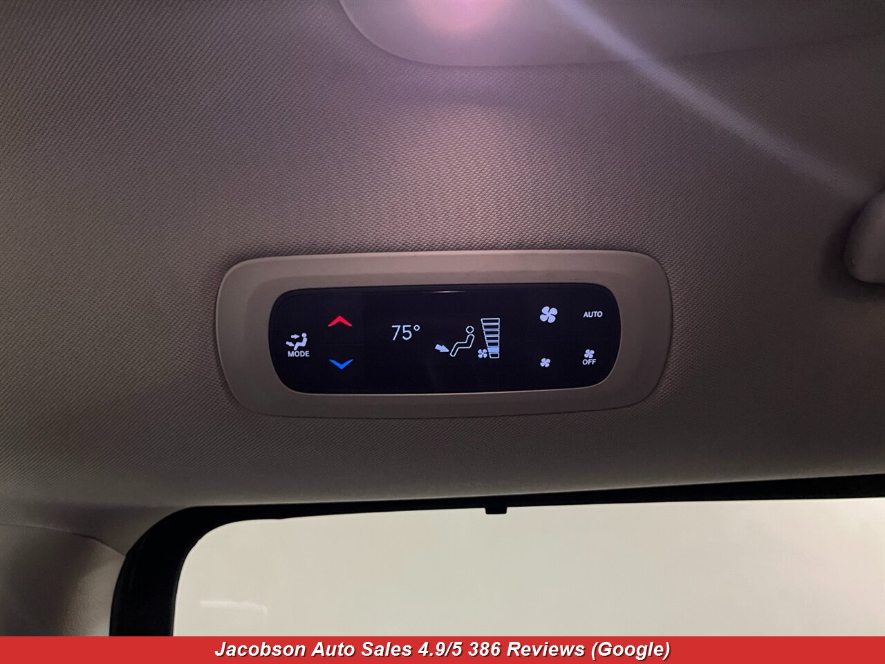 2024 Chrysler Pacifica Touring L - Photo 40 - Oshkosh, WI 54901