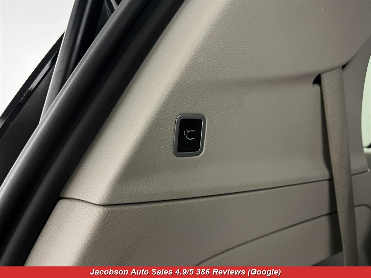 2024 Chrysler Pacifica Touring L - Photo 58 - Oshkosh, WI 54901