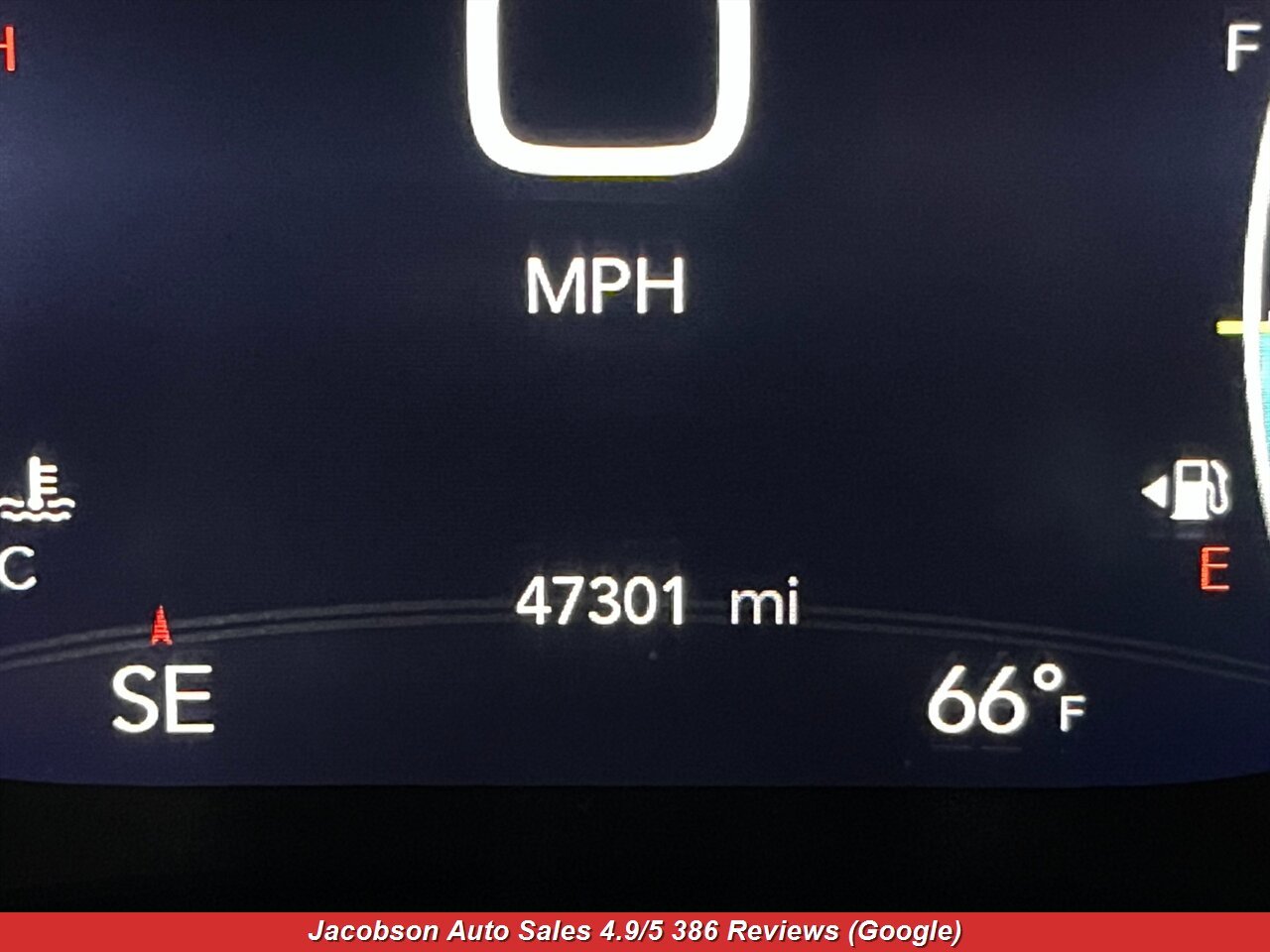 2024 Chrysler Pacifica Touring L - Photo 12 - Oshkosh, WI 54901
