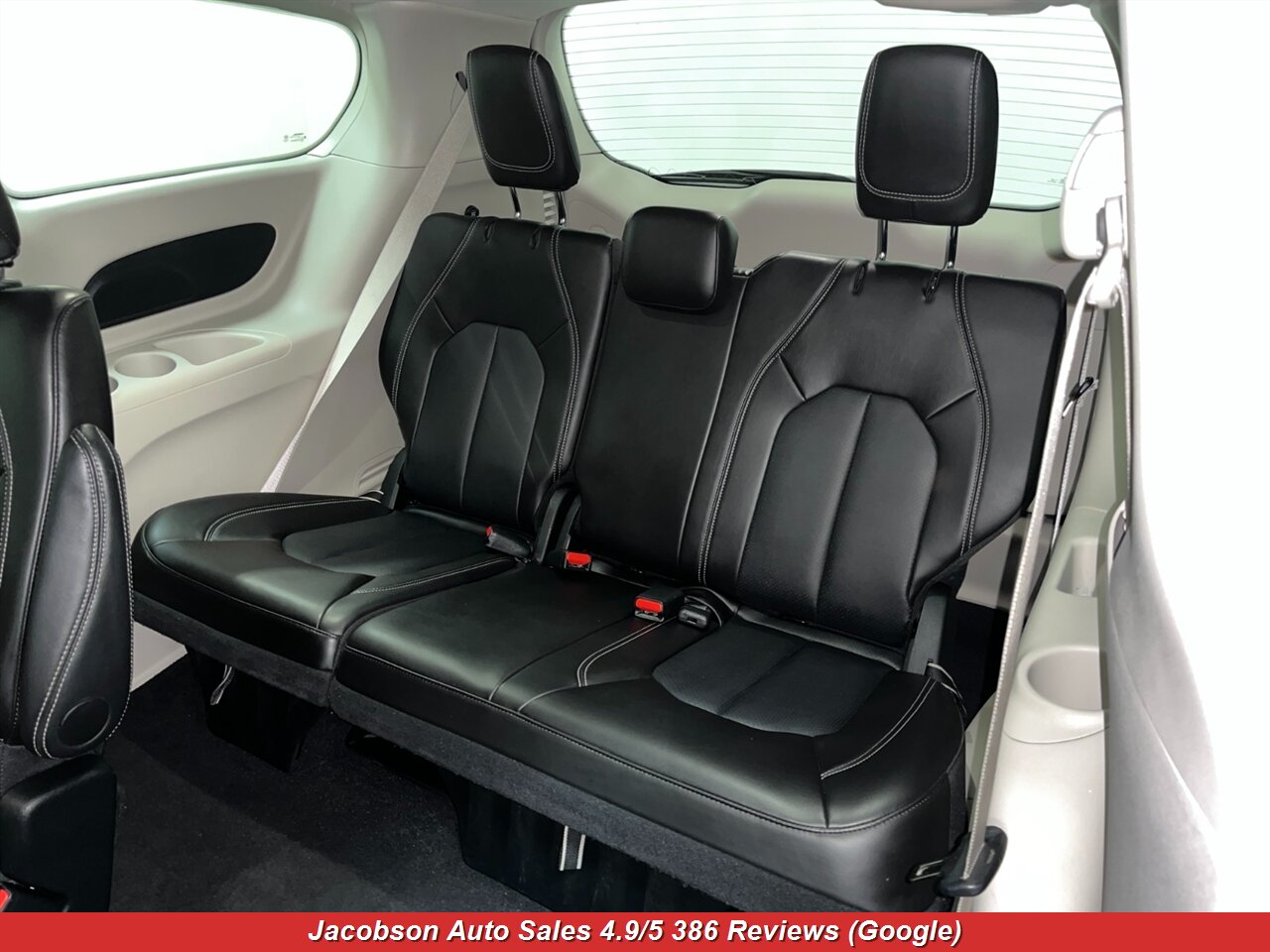 2024 Chrysler Pacifica Touring L - Photo 42 - Oshkosh, WI 54901