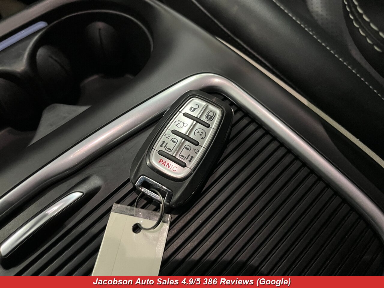 2024 Chrysler Pacifica Touring L - Photo 29 - Oshkosh, WI 54901