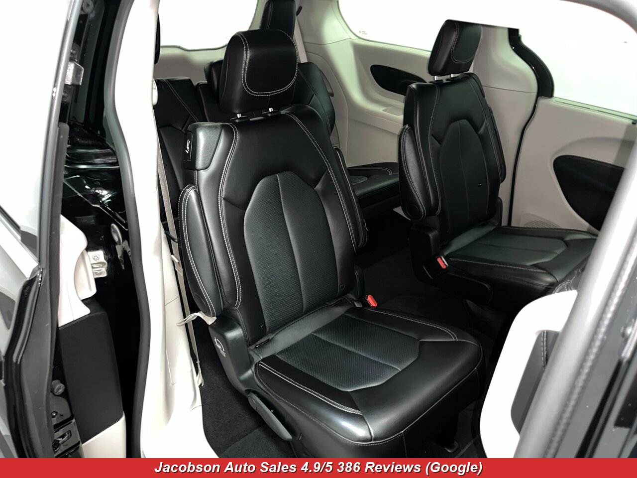 2024 Chrysler Pacifica Touring L - Photo 44 - Oshkosh, WI 54901