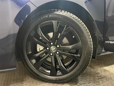 2021 Toyota Sienna XSE 7-Passenger   - Photo 63 - Oshkosh, WI 54901