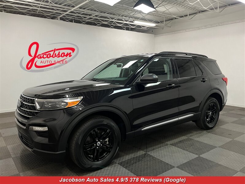 2023 Ford Explorer XLT 4WD  
