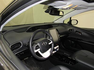 2018 Toyota Prius Four   - Photo 6 - Oshkosh, WI 54901