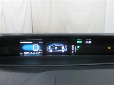 2018 Toyota Prius Four   - Photo 15 - Oshkosh, WI 54901