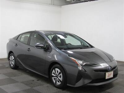 2018 Toyota Prius Four   - Photo 3 - Oshkosh, WI 54901