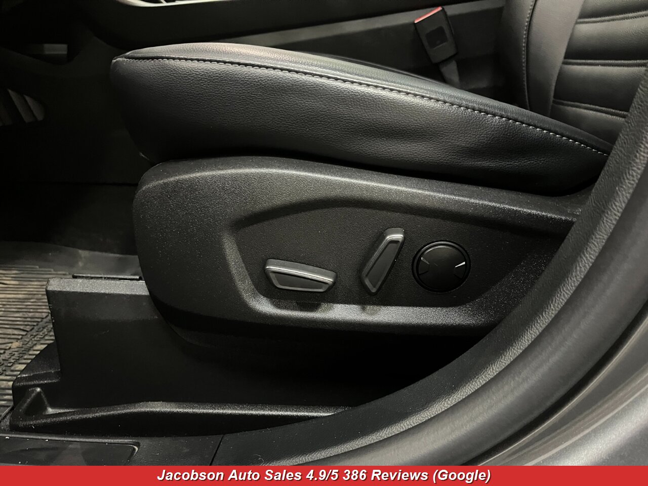 2023 Ford Edge SEL AWD - Photo 33 - Oshkosh, WI 54901