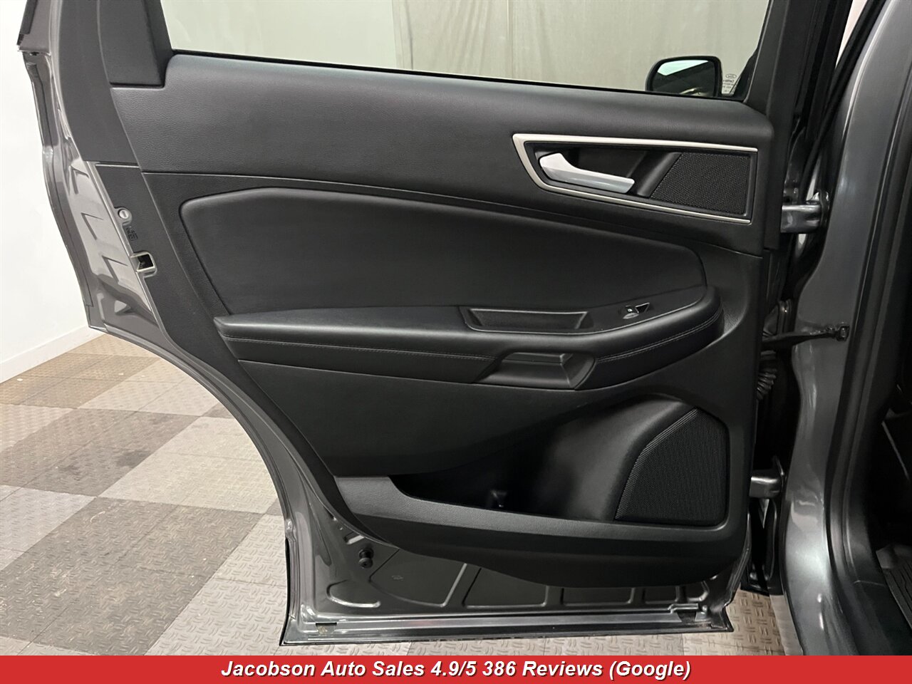 2023 Ford Edge SEL AWD - Photo 34 - Oshkosh, WI 54901