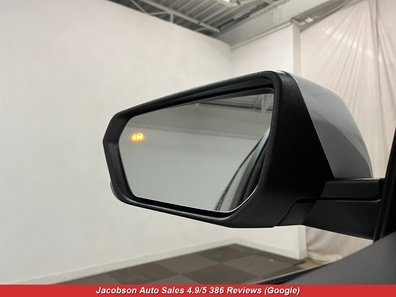 2024 Chevrolet Equinox LT 4x4 - Photo 32 - Oshkosh, WI 54901