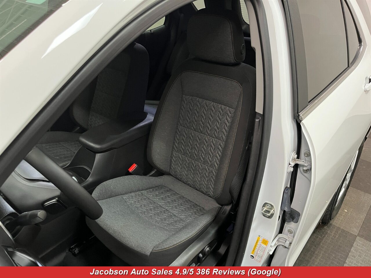 2024 Chevrolet Equinox LT 4x4 - Photo 34 - Oshkosh, WI 54901