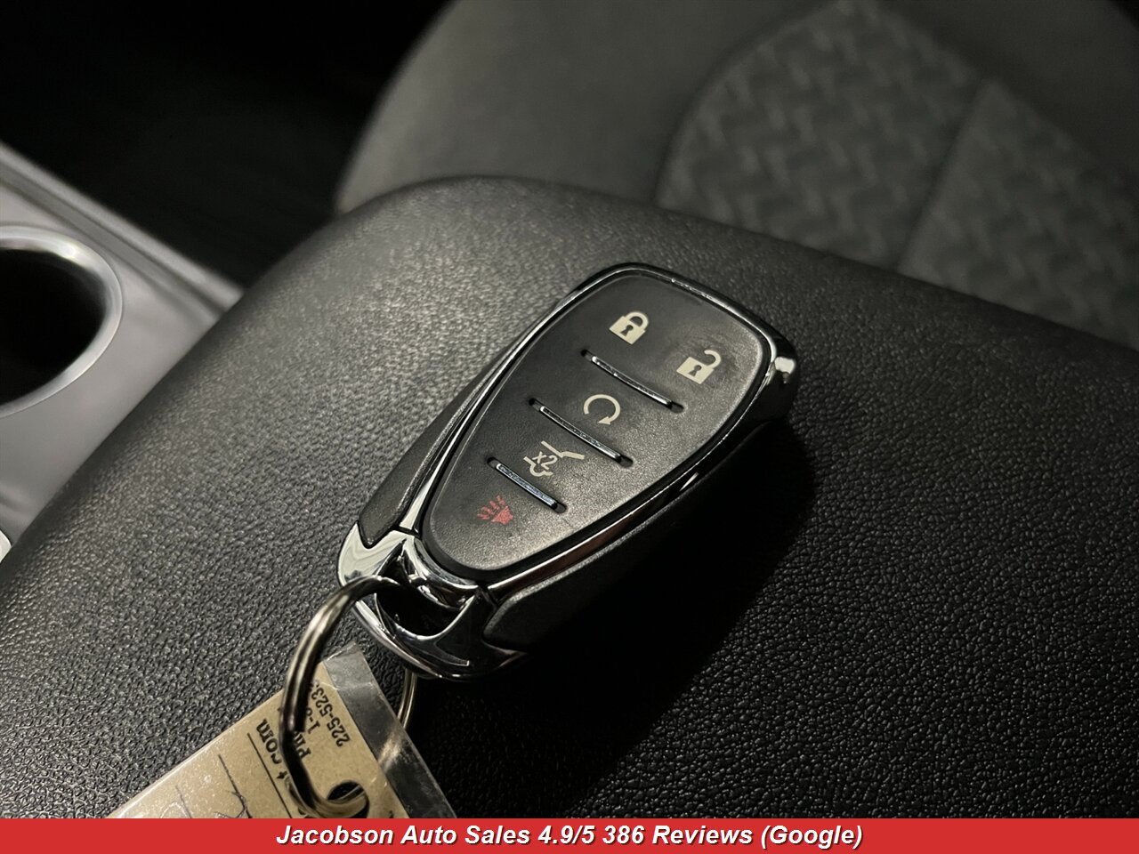2024 Chevrolet Equinox LT 4x4 - Photo 29 - Oshkosh, WI 54901