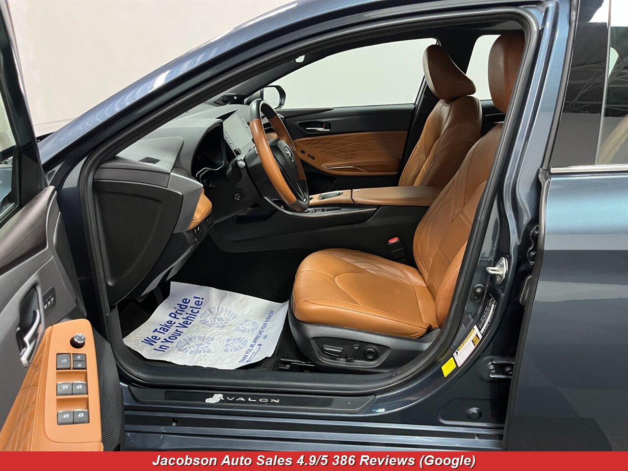 2020 Toyota Avalon Hybrid Limited - Photo 36 - Oshkosh, WI 54901