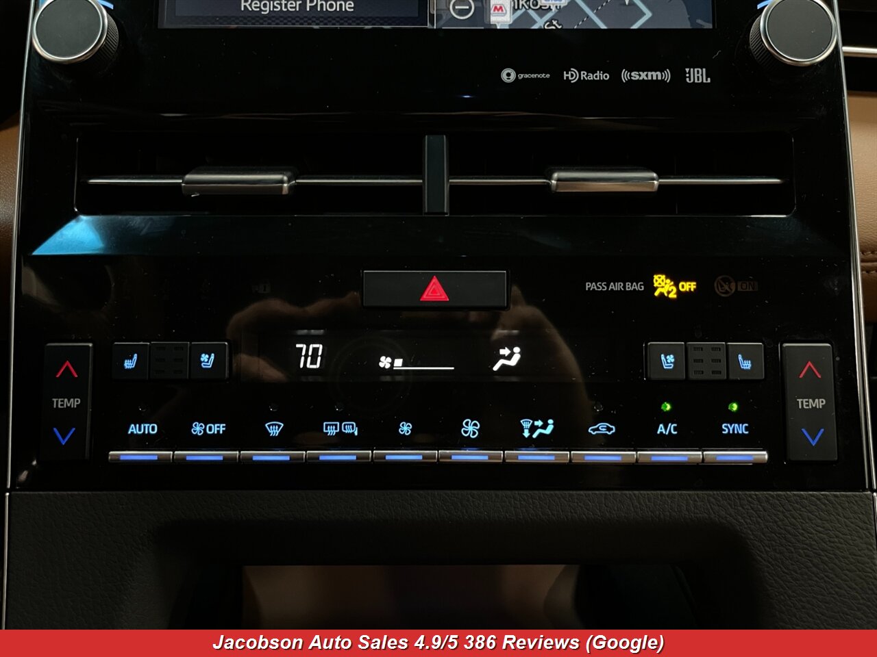 2020 Toyota Avalon Hybrid Limited - Photo 15 - Oshkosh, WI 54901
