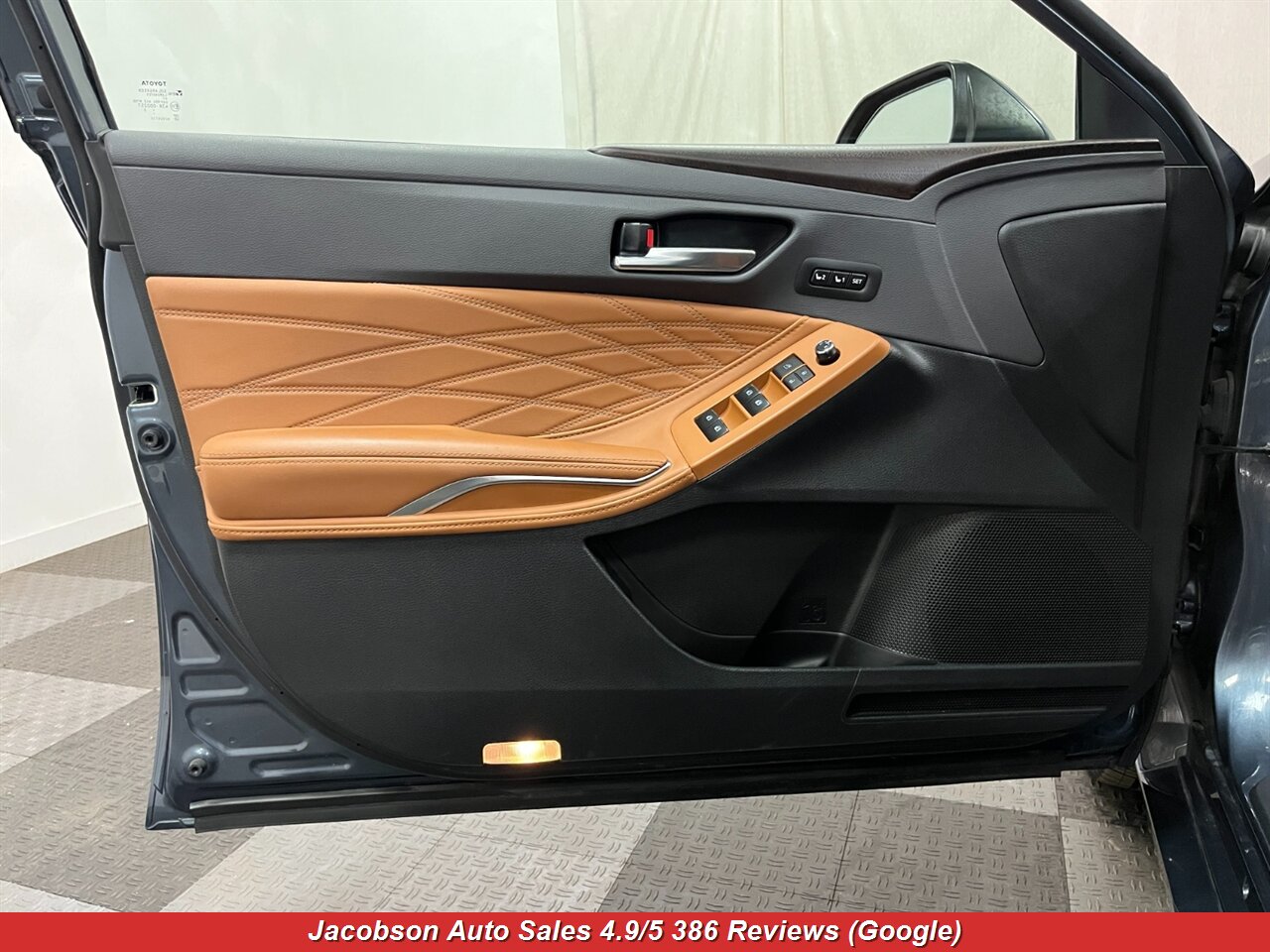 2020 Toyota Avalon Hybrid Limited - Photo 32 - Oshkosh, WI 54901