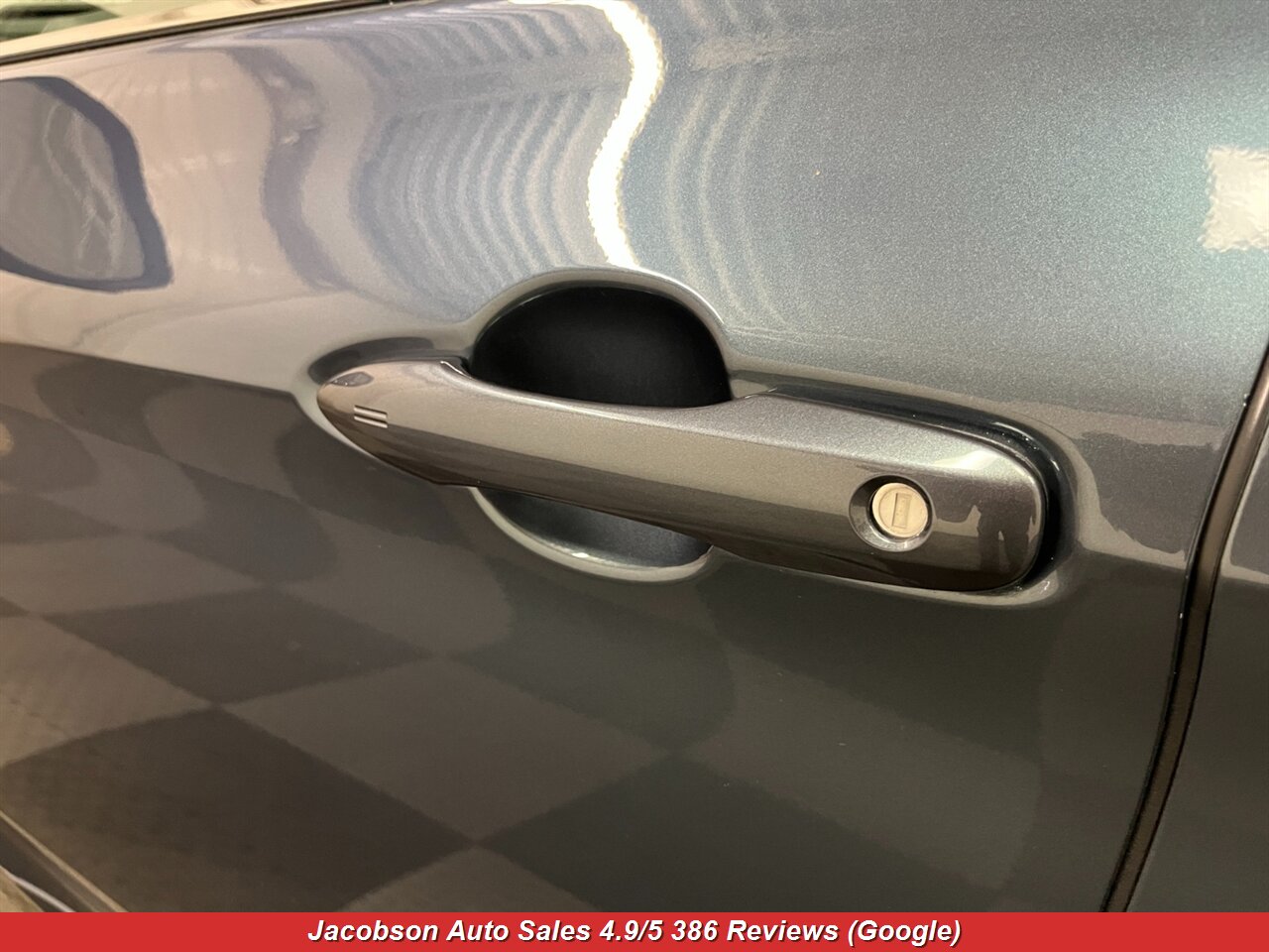 2020 Toyota Avalon Hybrid Limited - Photo 31 - Oshkosh, WI 54901