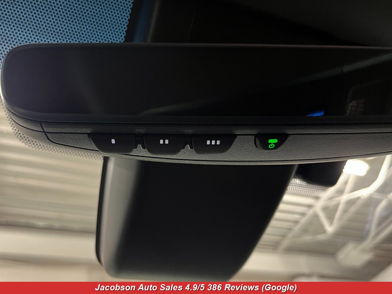2020 Toyota Avalon Hybrid Limited - Photo 24 - Oshkosh, WI 54901