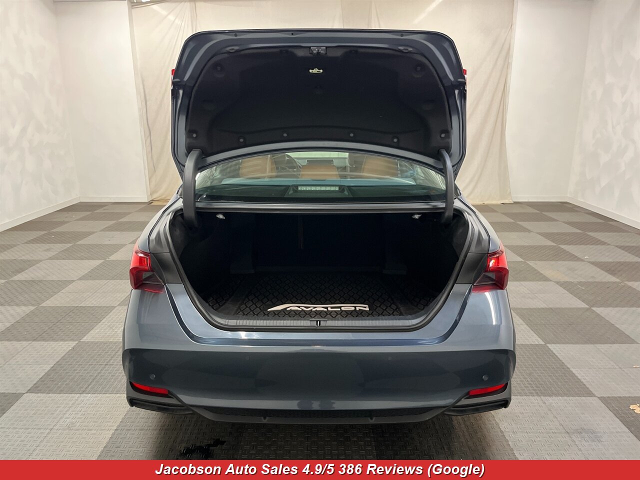 2020 Toyota Avalon Hybrid Limited - Photo 47 - Oshkosh, WI 54901