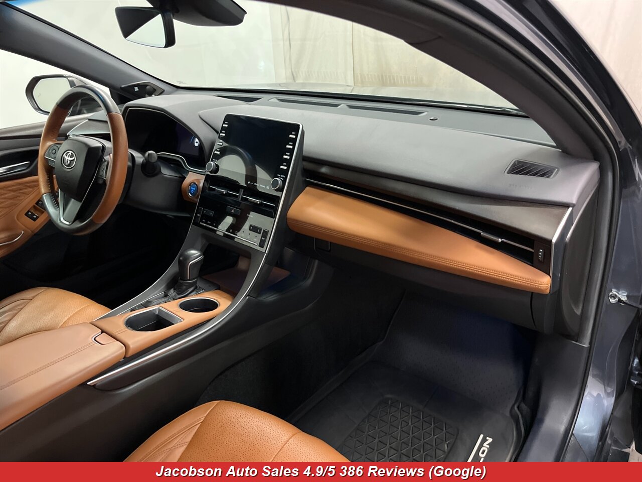 2020 Toyota Avalon Hybrid Limited - Photo 55 - Oshkosh, WI 54901