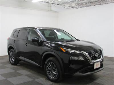 2023 Nissan Rogue S AWD   - Photo 4 - Oshkosh, WI 54901