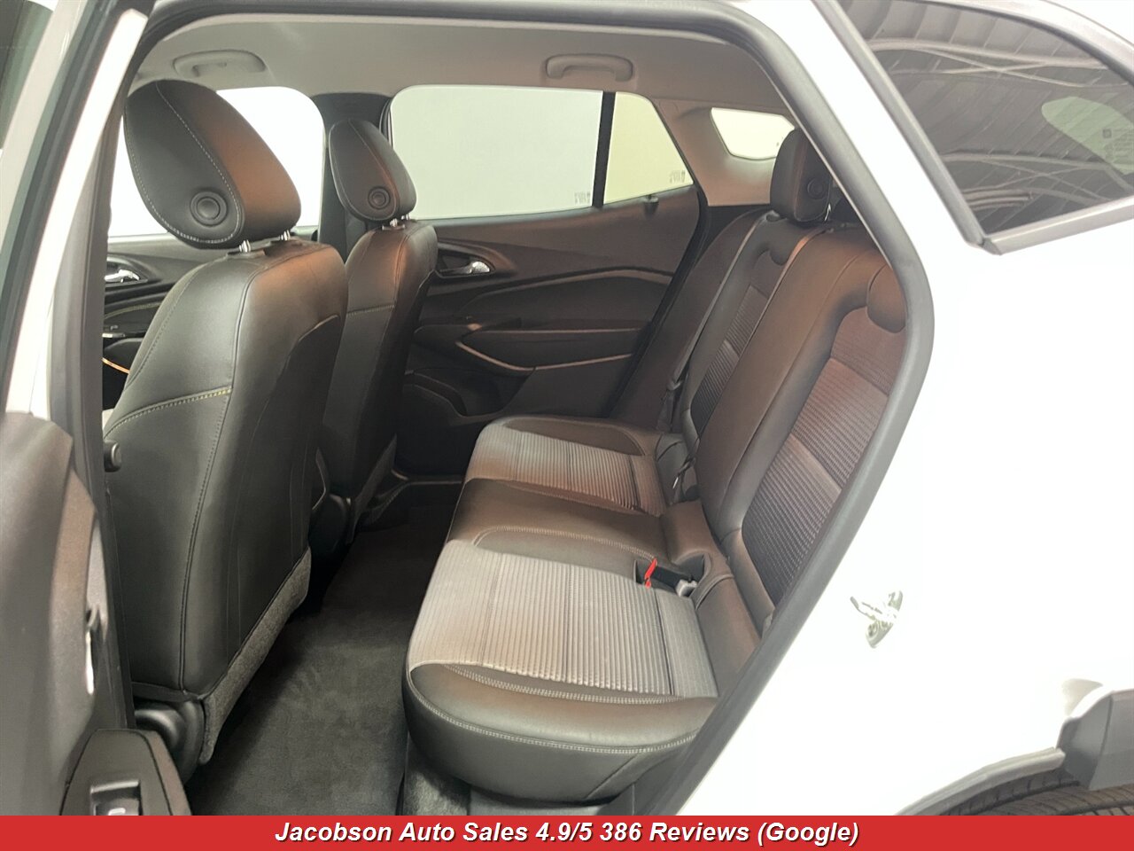 2025 Chevrolet Trax LT - Photo 30 - Oshkosh, WI 54901