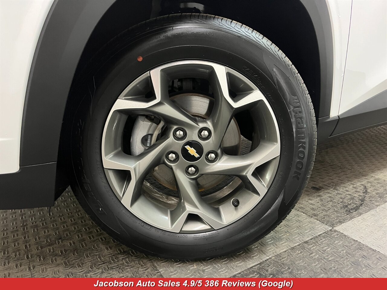 2025 Chevrolet Trax LT - Photo 46 - Oshkosh, WI 54901